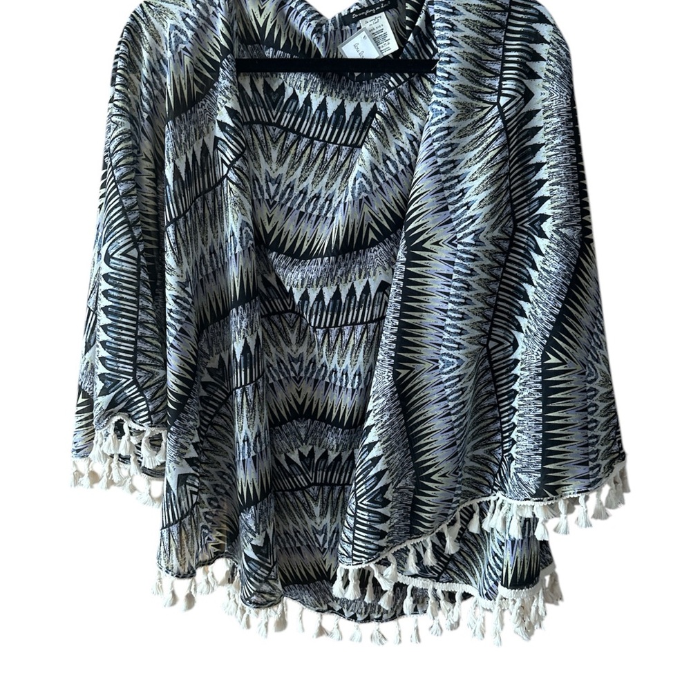 Lou Lou one size open front shawl